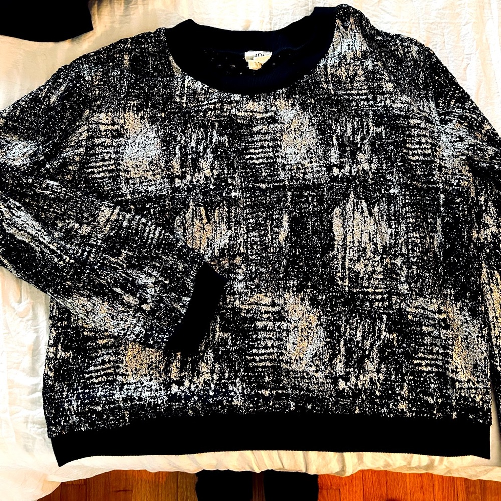 Shiny retro top, black and silver